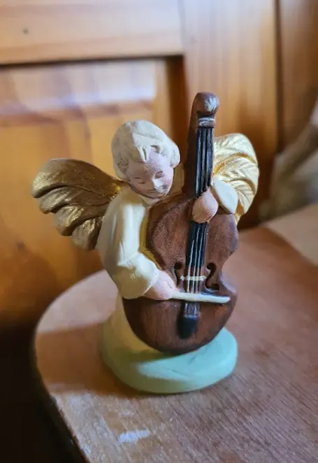 Joueur de vielle assis 16€